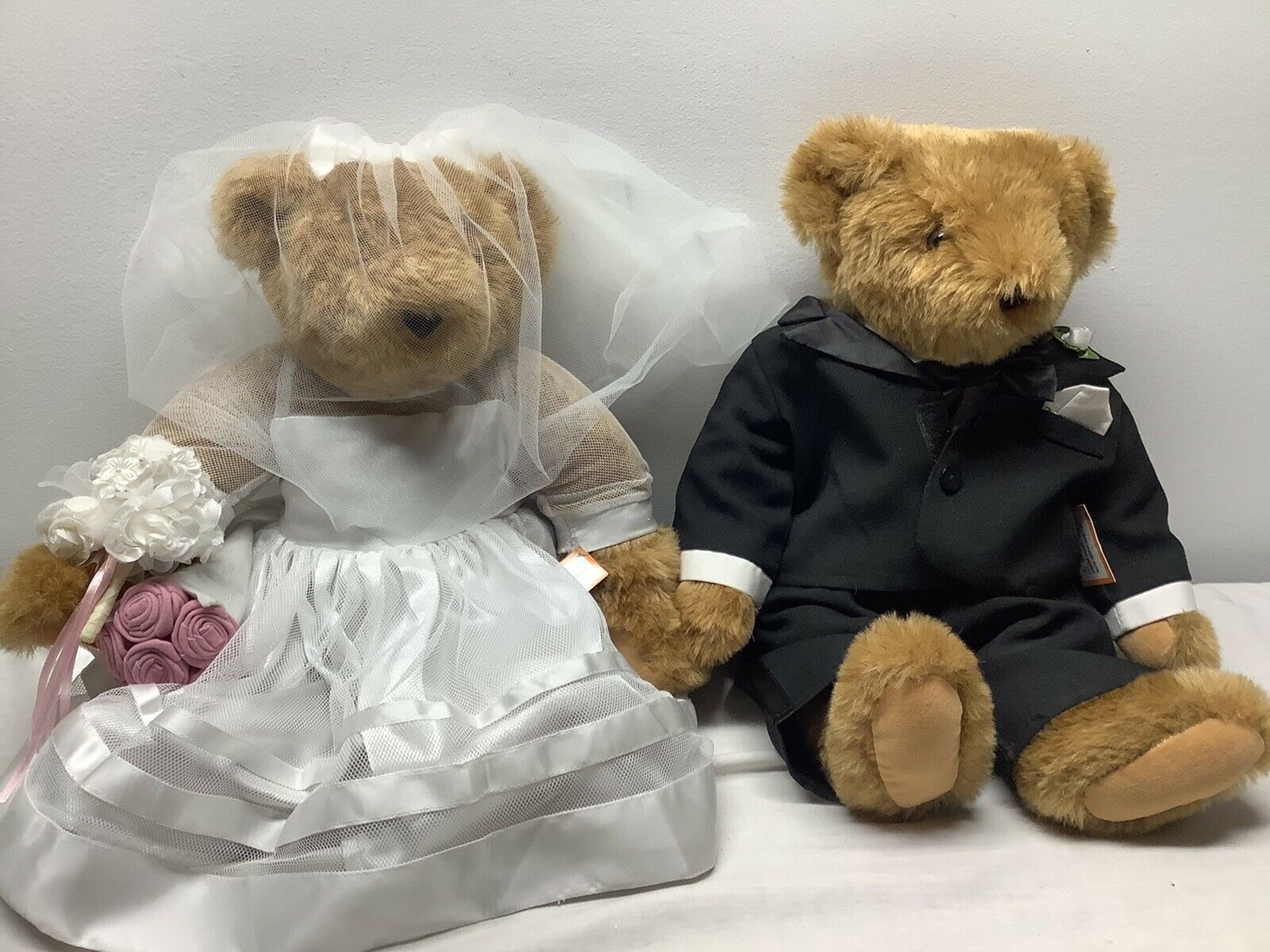 Authentic Vermont Teddy Bears Bride & Groom With Tags