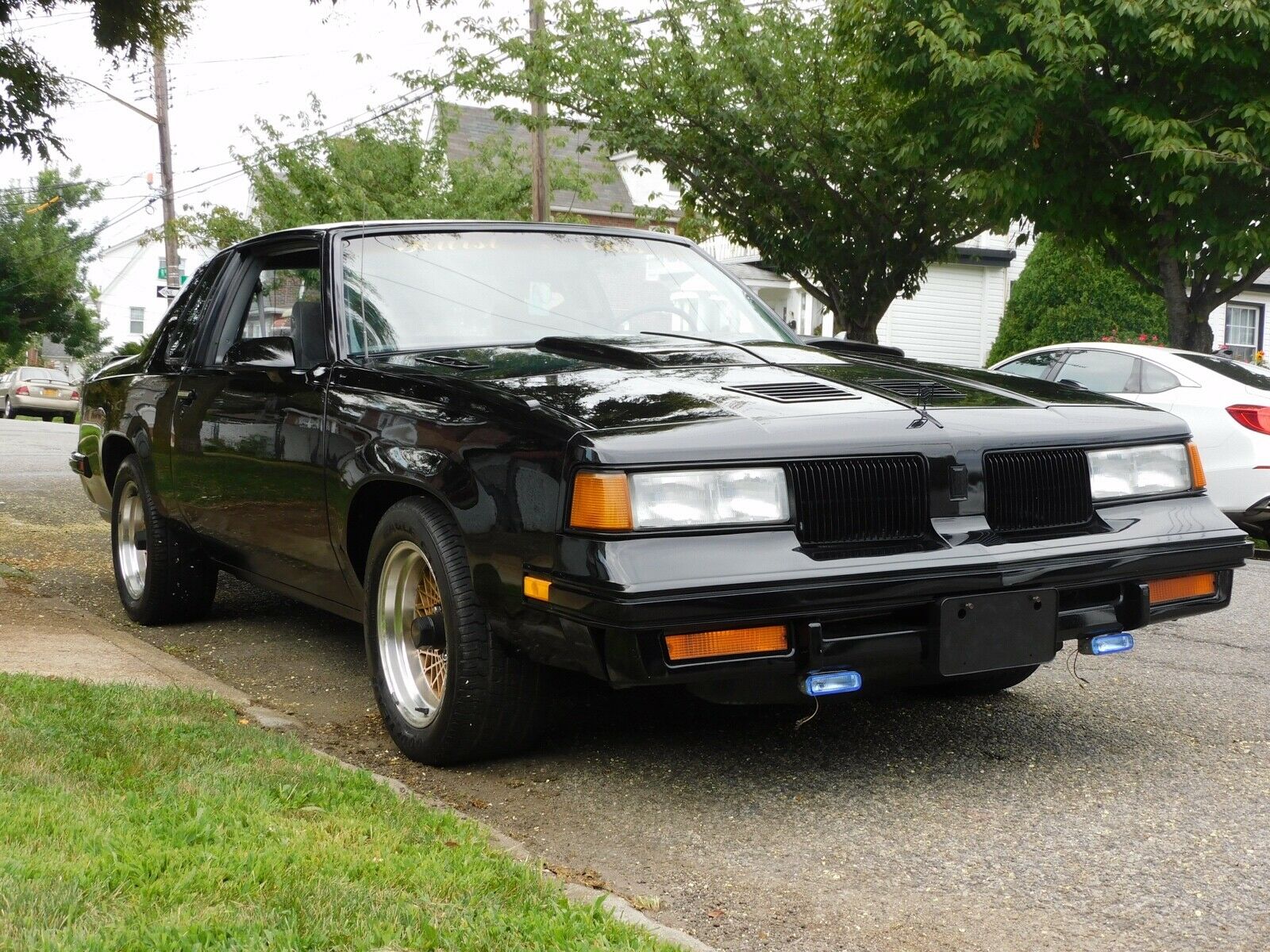 1983 Oldsmobile Cutlass Supreme  1983 Oldsmobile Cutlass Supreme Coupe Black Rwd Automatic