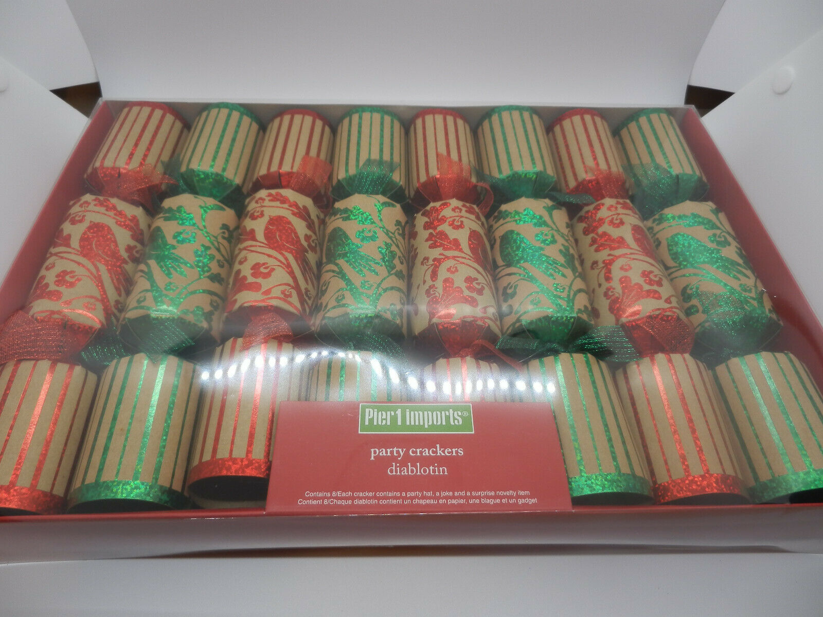 Pier 1 Imports 8 Pc Christmas Holiday Party Crackers Green Red New