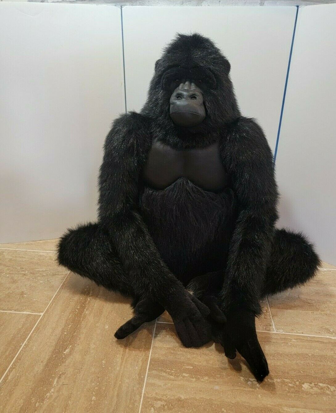 Hansa Realistic Life-like Gorilla 31" Tall Muscular Features Artisian Made